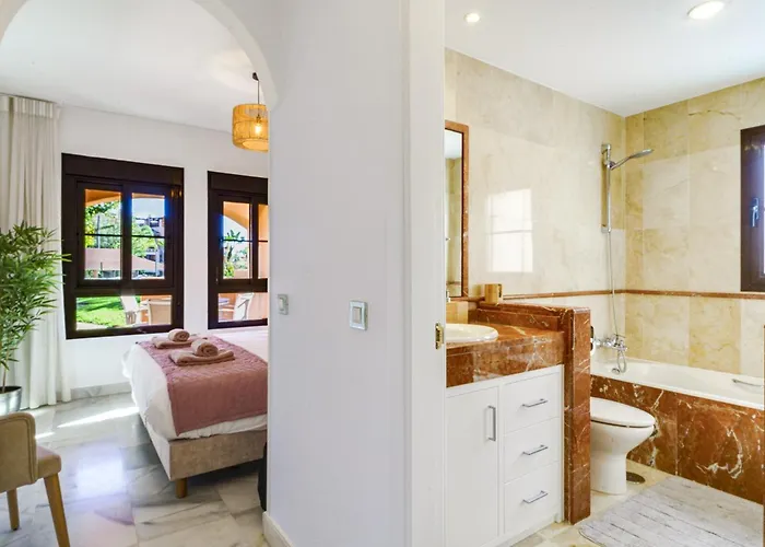 Apartment Hacienda Del Sol - Beachside By Finest Estepona