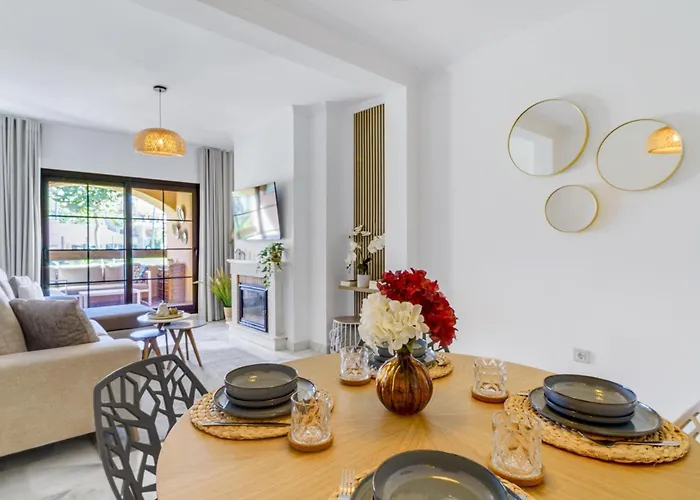 Hacienda Del Sol - Beachside By Finest Apartment Estepona