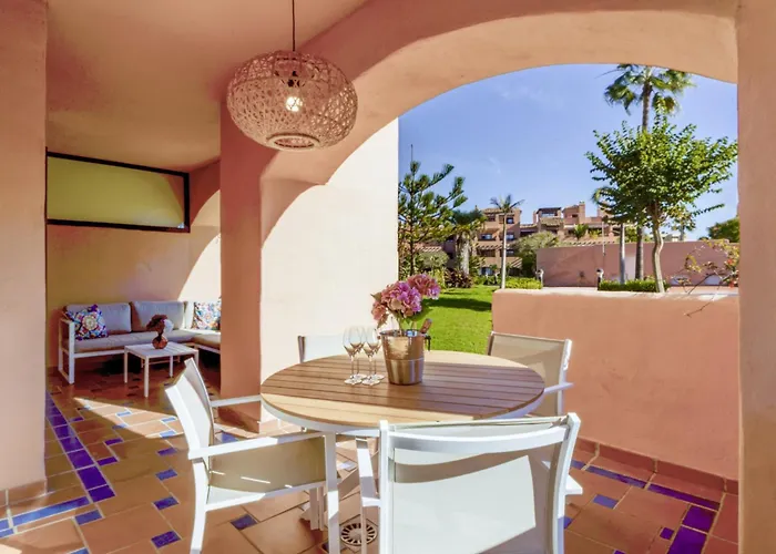 Апартаменты Hacienda Del Sol - Beachside By Finest